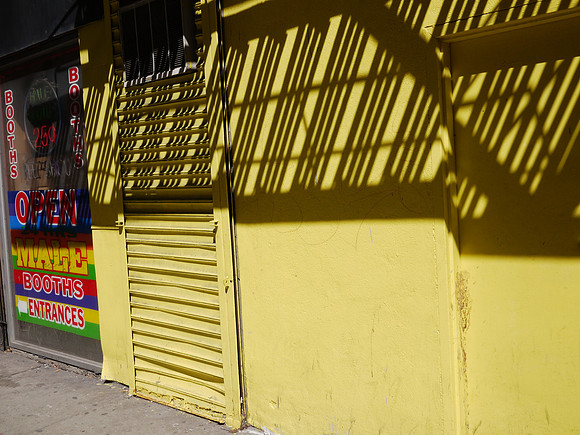 25-cent booths, West 37th Street