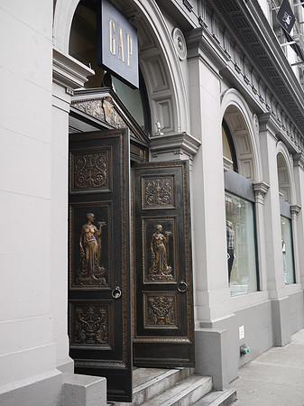 Doors of the Yorkville Bank building, Third Avenue and 85th Street