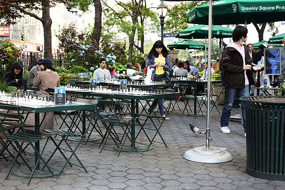 No chessplayers, Greeley Square Park