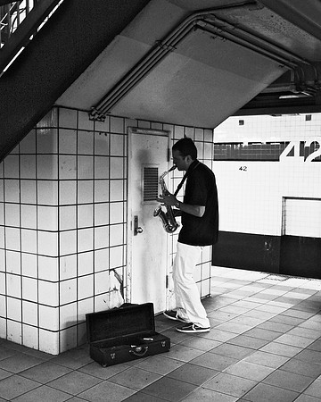 Sax player, 8th Avenue IND/42nd Street station