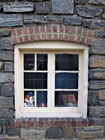 Window, Riverdale (3)