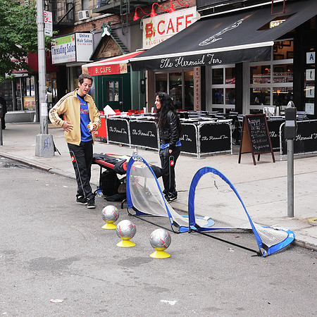 Street fair game, Amsterdam Avenue