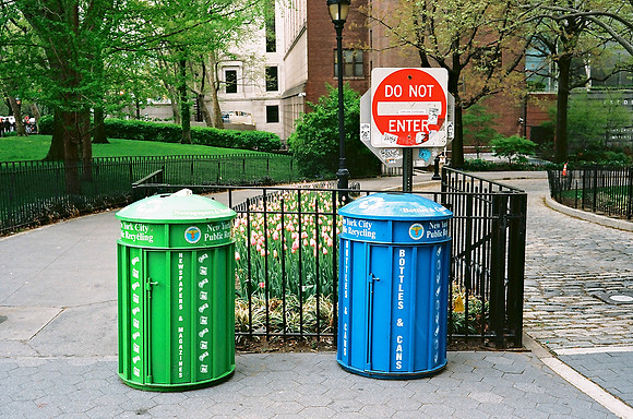 green pink blue red