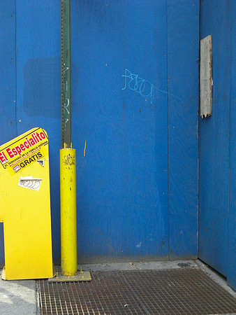 El Especialito, GRATIS (8th avenue in midtown)