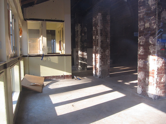 Vacant restaurant, Yorkville