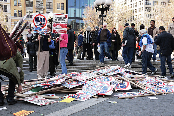 Sign meetup, Union Square