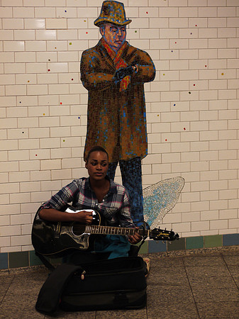 Busker, Times Square station