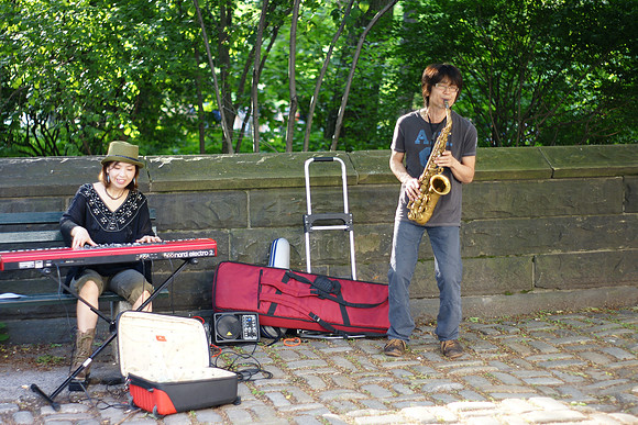 Street musicians, Fifth Avenue