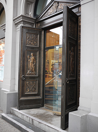 Doors of the Yorkville Bank building