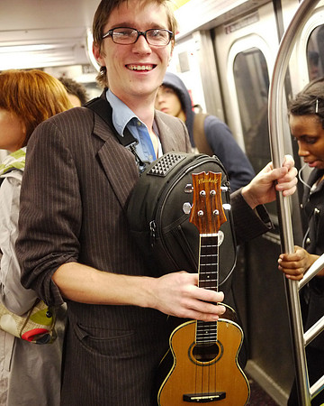 Ukulelist, E Train