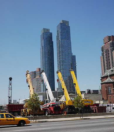 Tenth Avenue, Hell's Kitchen