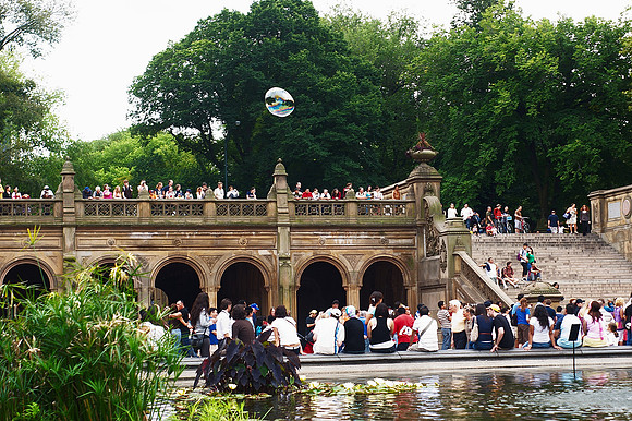 Giant Soap Bubble, Bethesda Fountain