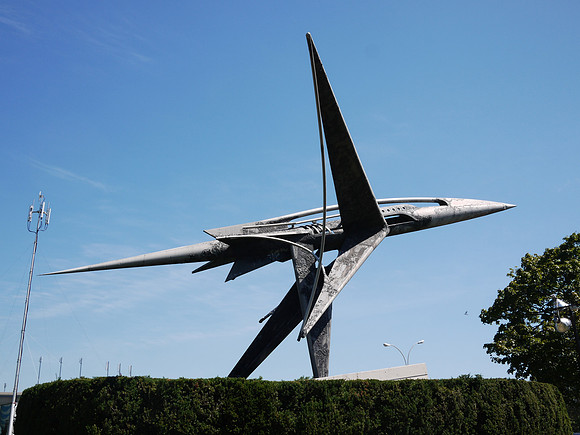 Aviation sculpture