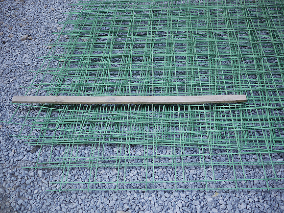 Minus, grid